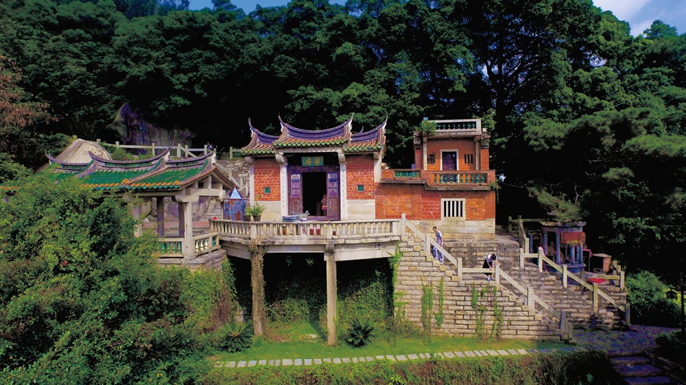 Statue of Mani in Cao’an Temple