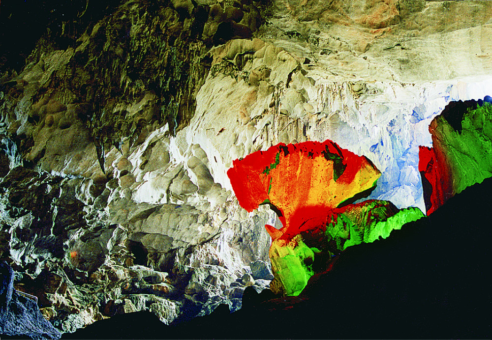 Yuhua Cave