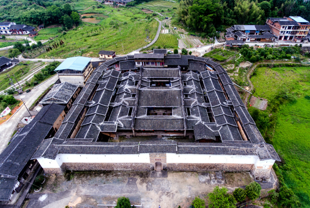 Shuimei Tubao Complex (Shuangjibao, Shuangxingbao, Shuangyuanbao)