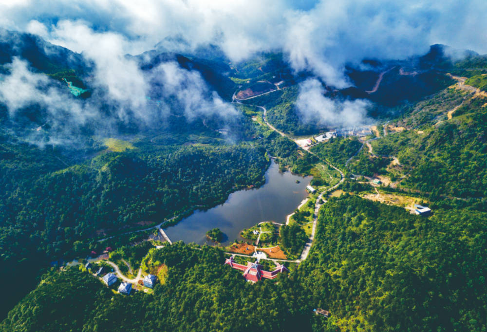 Meihuashan Mountain