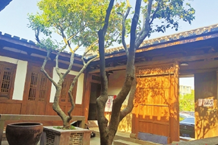 “國?！标栣獓缽?fù)故居完成修繕